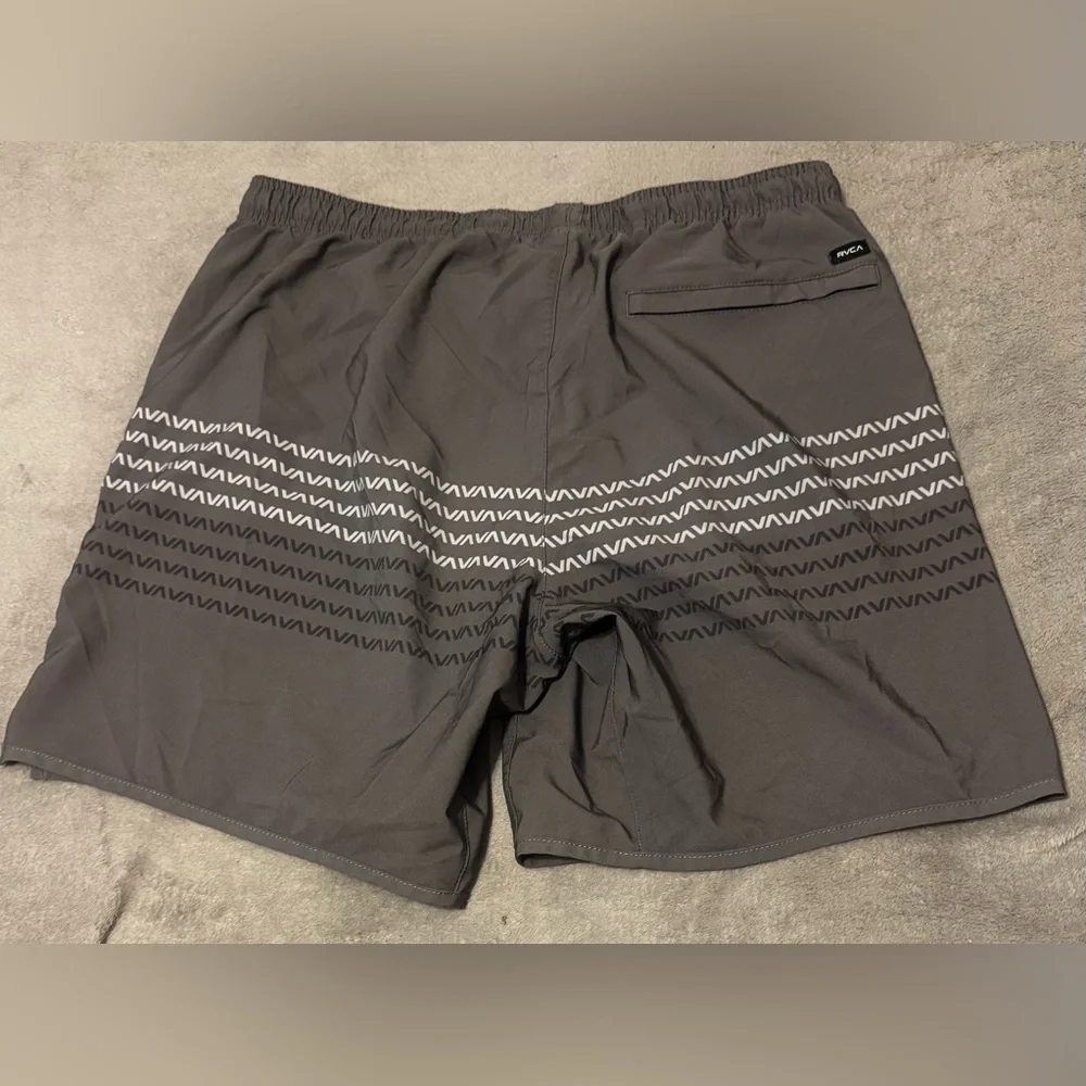 RVCA VA Athletic Shorts Men's Size Large Gray Performance Gym Training
